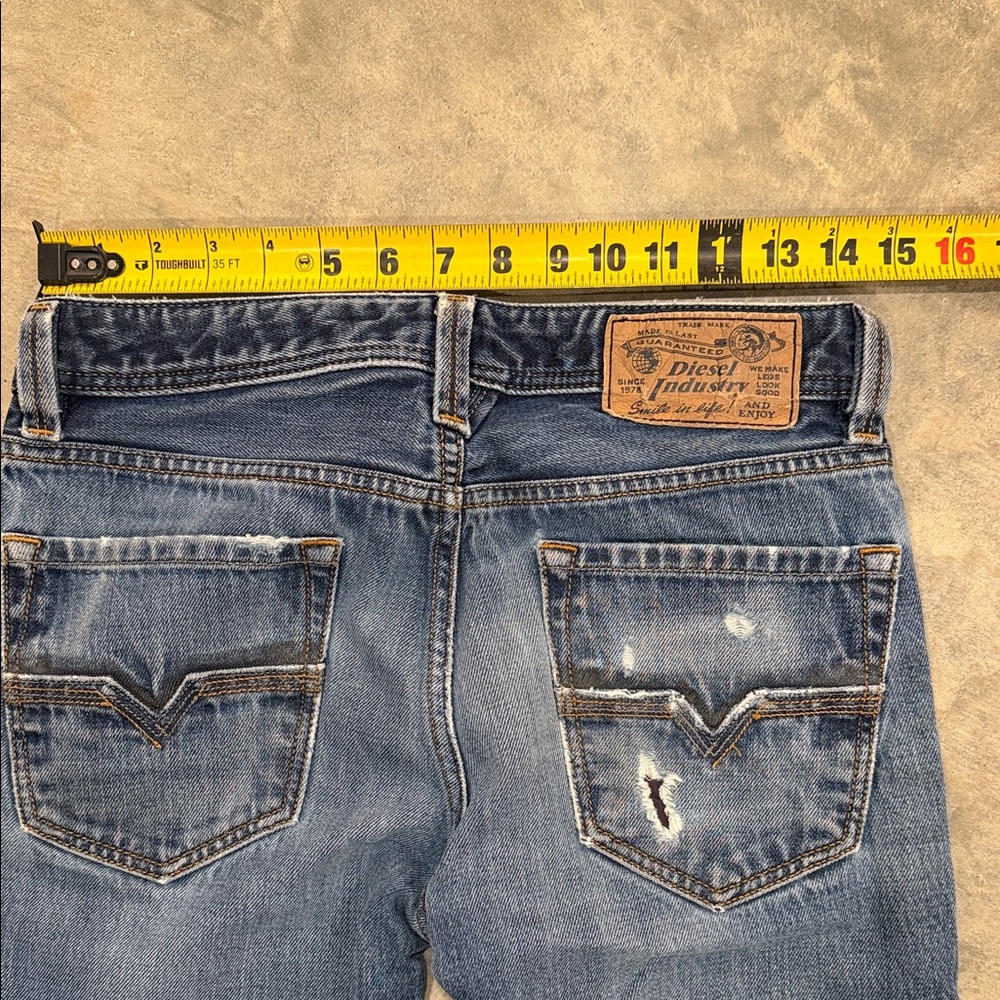 Classic Straight-Leg Denim Jeans - Picture 11 of 12